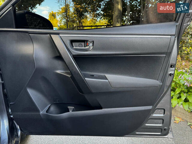Тойота Королла 2017 в Киеве на Automoto.ua Серый Тойота Королла, объемом двигателя 1.3 л и пробегом 268 тыс. км за 11490 $, фото 25 на Automoto.ua