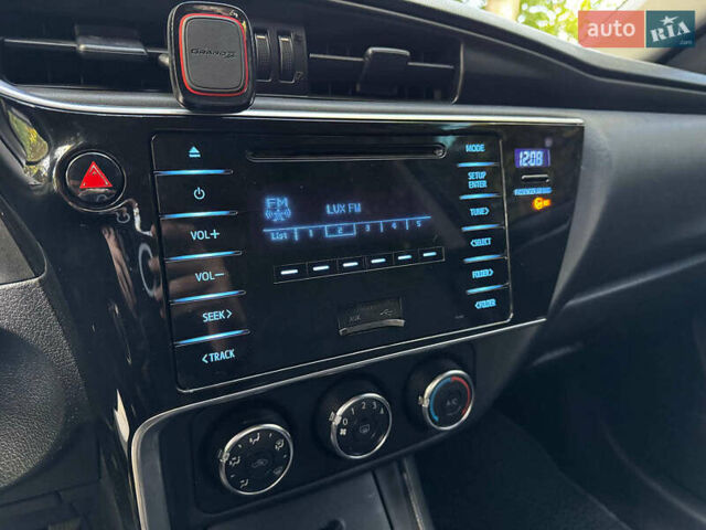 Тойота Королла 2017 в Киеве на Automoto.ua Серый Тойота Королла, объемом двигателя 1.3 л и пробегом 268 тыс. км за 11490 $, фото 18 на Automoto.ua