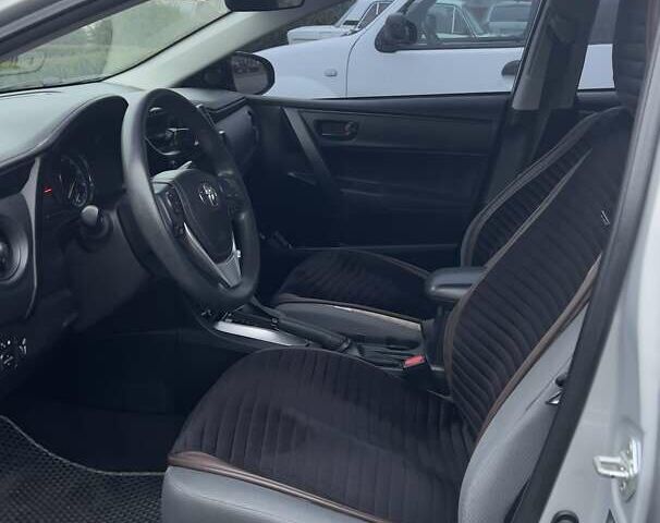 Сірий Тойота Королла, об'ємом двигуна 1.8 л та пробігом 105 тис. км за 11000 $, фото 9 на Automoto.ua