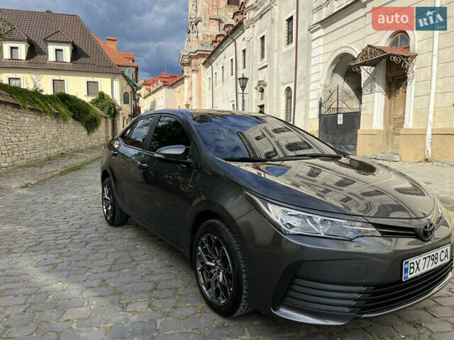 Серый Тойота Королла, объемом двигателя 1.33 л и пробегом 59 тыс. км за 12000 $, фото 2 на Automoto.ua