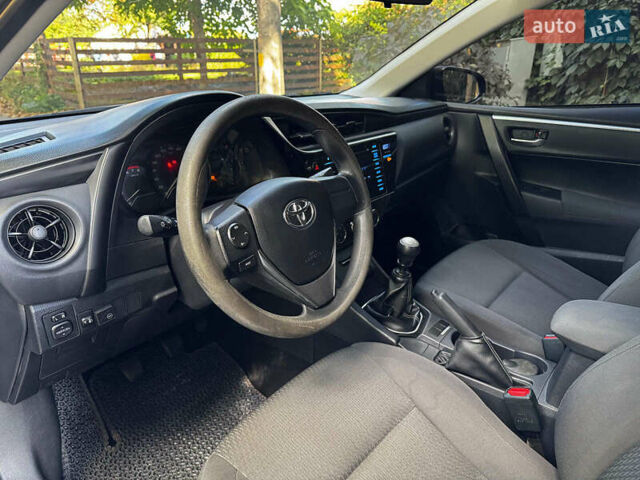 Тойота Королла 2017 в Киеве на Automoto.ua Серый Тойота Королла, объемом двигателя 1.3 л и пробегом 268 тыс. км за 11490 $, фото 12 на Automoto.ua