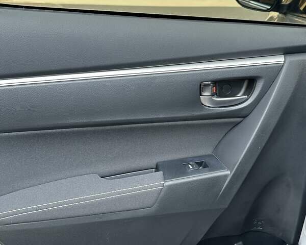 Серый Тойота Королла, объемом двигателя 1.6 л и пробегом 64 тыс. км за 16700 $, фото 38 на Automoto.ua