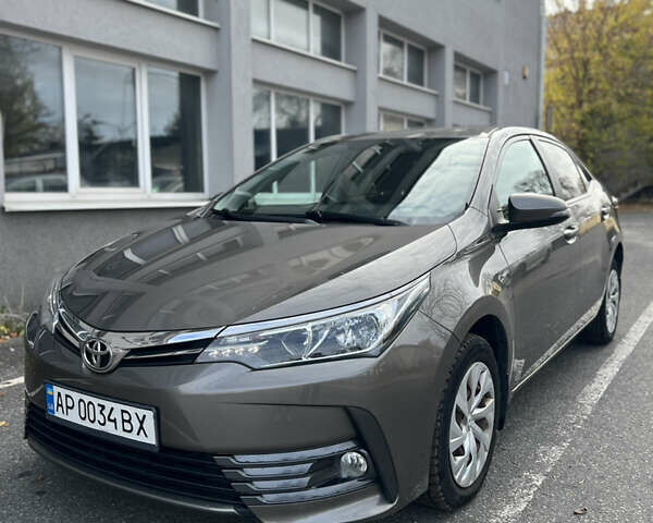 Тойота Королла 2017 в Каменце-Подольском на Automoto.ua Серый Тойота Королла, объемом двигателя 1.6 л и пробегом 112 тыс. км за 14800 $, фото 1 на Automoto.ua