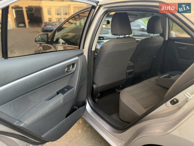 Серый Тойота Королла, объемом двигателя 1.6 л и пробегом 96 тыс. км за 15500 $, фото 11 на Automoto.ua