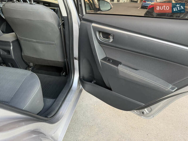 Серый Тойота Королла, объемом двигателя 1.6 л и пробегом 96 тыс. км за 15500 $, фото 16 на Automoto.ua