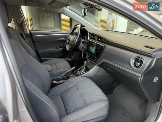 Серый Тойота Королла, объемом двигателя 1.6 л и пробегом 96 тыс. км за 15500 $, фото 6 на Automoto.ua