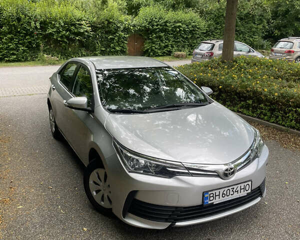 Серый Тойота Королла, объемом двигателя 1.33 л и пробегом 72 тыс. км за 9999 $, фото 6 на Automoto.ua