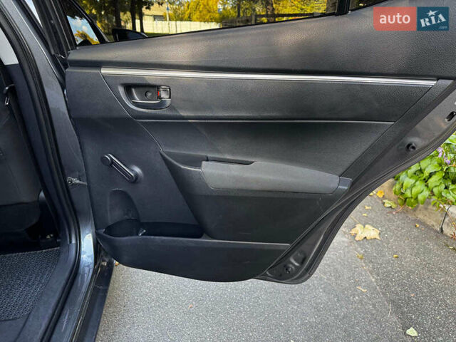 Тойота Королла 2017 в Киеве на Automoto.ua Серый Тойота Королла, объемом двигателя 1.3 л и пробегом 268 тыс. км за 11490 $, фото 23 на Automoto.ua