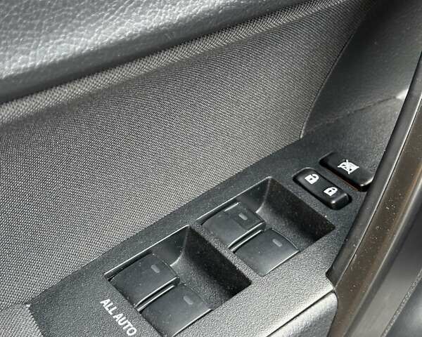 Серый Тойота Королла, объемом двигателя 1.6 л и пробегом 64 тыс. км за 16700 $, фото 28 на Automoto.ua