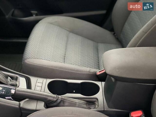 Серый Тойота Королла, объемом двигателя 1.6 л и пробегом 96 тыс. км за 14790 $, фото 41 на Automoto.ua