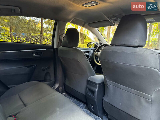 Тойота Королла 2017 в Киеве на Automoto.ua Серый Тойота Королла, объемом двигателя 1.3 л и пробегом 268 тыс. км за 11490 $, фото 24 на Automoto.ua