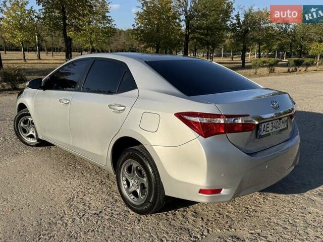 Сірий Тойота Королла, об'ємом двигуна 1.33 л та пробігом 94 тис. км за 12500 $, фото 4 на Automoto.ua