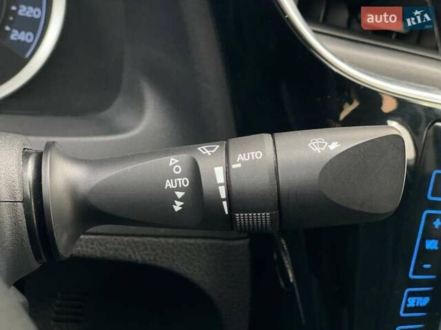 Серый Тойота Королла, объемом двигателя 1.6 л и пробегом 96 тыс. км за 14790 $, фото 29 на Automoto.ua