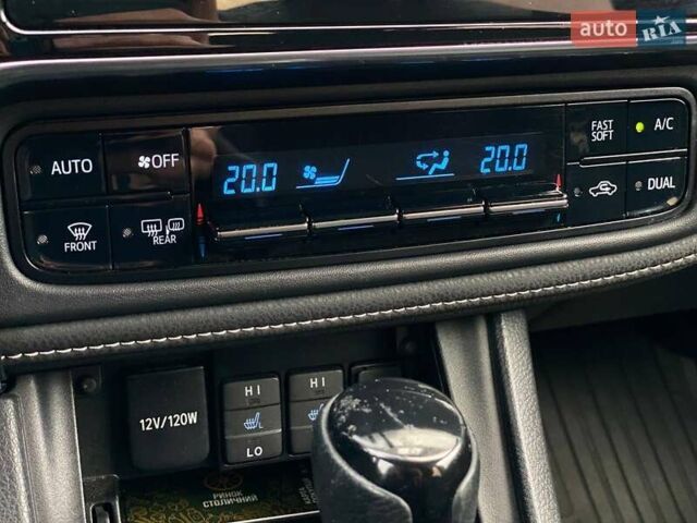 Серый Тойота Королла, объемом двигателя 1.6 л и пробегом 96 тыс. км за 14790 $, фото 36 на Automoto.ua