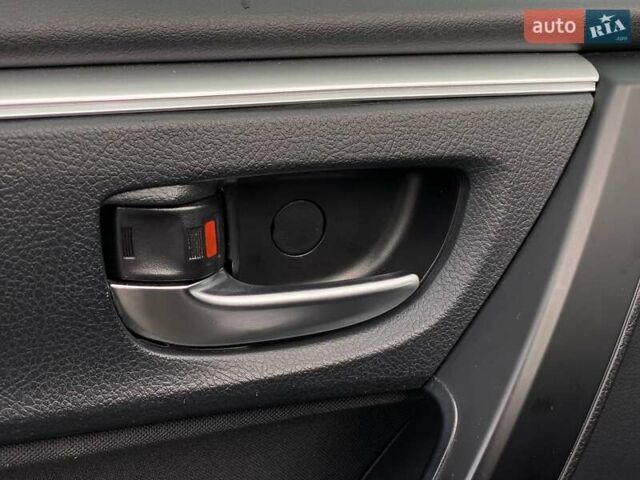 Серый Тойота Королла, объемом двигателя 1.6 л и пробегом 96 тыс. км за 14790 $, фото 20 на Automoto.ua