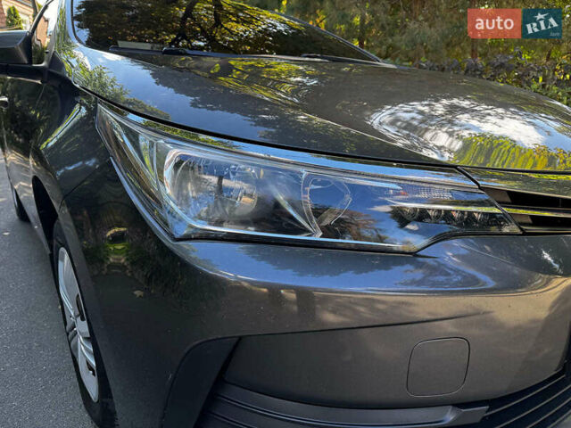 Тойота Королла 2017 в Киеве на Automoto.ua Серый Тойота Королла, объемом двигателя 1.3 л и пробегом 268 тыс. км за 11490 $, фото 2 на Automoto.ua