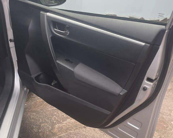 Серый Тойота Королла, объемом двигателя 1.33 л и пробегом 72 тыс. км за 9999 $, фото 20 на Automoto.ua