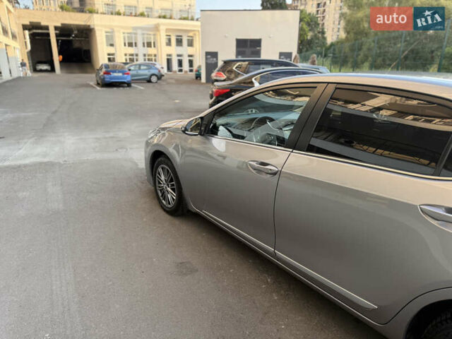 Серый Тойота Королла, объемом двигателя 1.6 л и пробегом 96 тыс. км за 15500 $, фото 12 на Automoto.ua