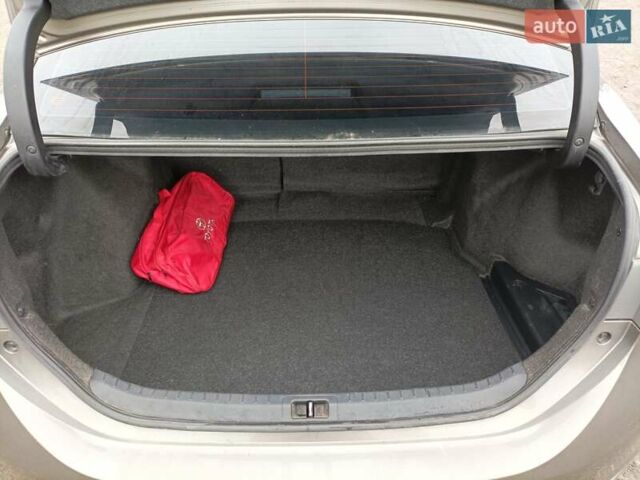 Серый Тойота Королла, объемом двигателя 1.33 л и пробегом 65 тыс. км за 12800 $, фото 9 на Automoto.ua