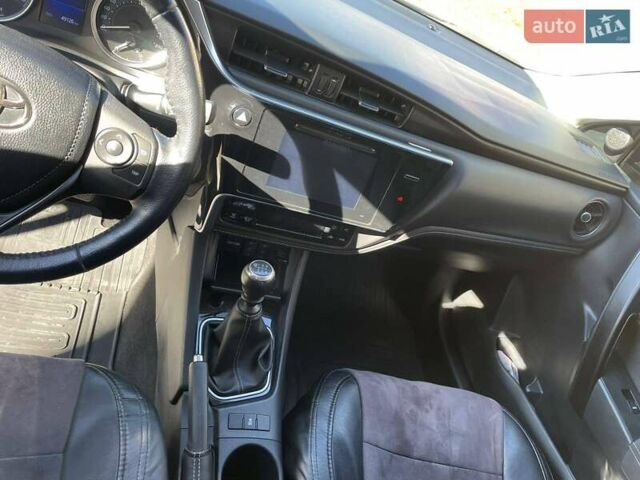 Тойота Королла 2017 в Сумах на Automoto.ua Серый Тойота Королла, объемом двигателя 1.6 л и пробегом 49 тыс. км за 14000 $, фото 4 на Automoto.ua
