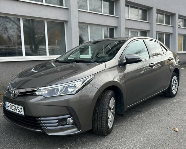 Тойота Королла 2017 в Каменце-Подольском на Automoto.ua Серый Тойота Королла, объемом двигателя 1.6 л и пробегом 112 тыс. км за 14800 $, фото 7 на Automoto.ua