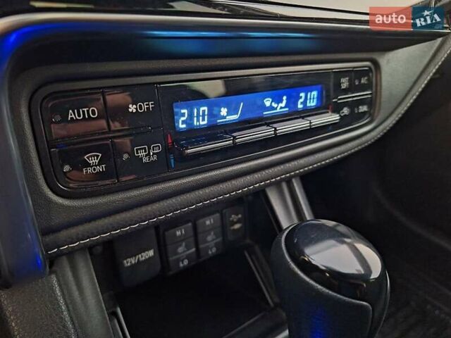 Серый Тойота Королла, объемом двигателя 1.6 л и пробегом 80 тыс. км за 15999 $, фото 10 на Automoto.ua