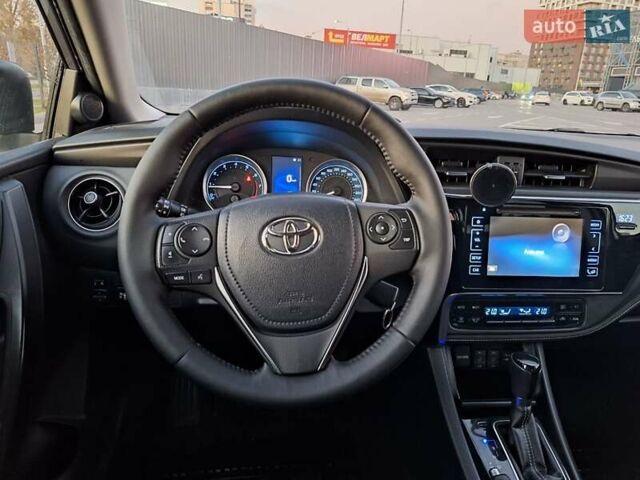 Серый Тойота Королла, объемом двигателя 1.6 л и пробегом 80 тыс. км за 15999 $, фото 9 на Automoto.ua