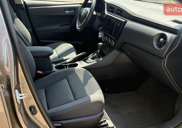 Сірий Тойота Королла, об'ємом двигуна 1.6 л та пробігом 134 тис. км за 14522 $, фото 5 на Automoto.ua