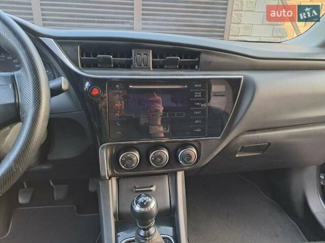 Серый Тойота Королла, объемом двигателя 1.33 л и пробегом 220 тыс. км за 12500 $, фото 4 на Automoto.ua