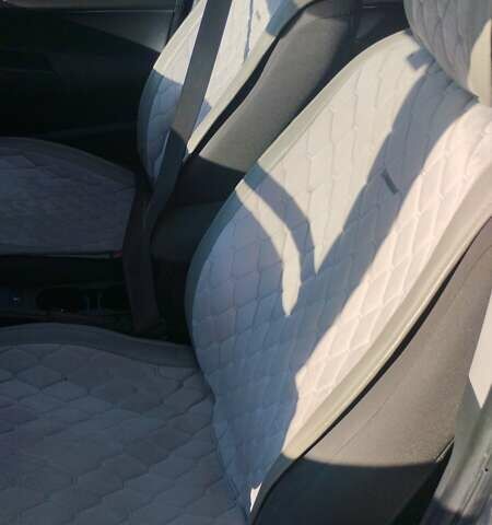 Серый Тойота Королла, объемом двигателя 1.33 л и пробегом 185 тыс. км за 13700 $, фото 7 на Automoto.ua