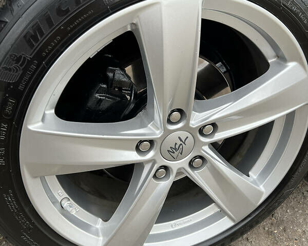 Серый Тойота Королла, объемом двигателя 1.6 л и пробегом 149 тыс. км за 17100 $, фото 6 на Automoto.ua