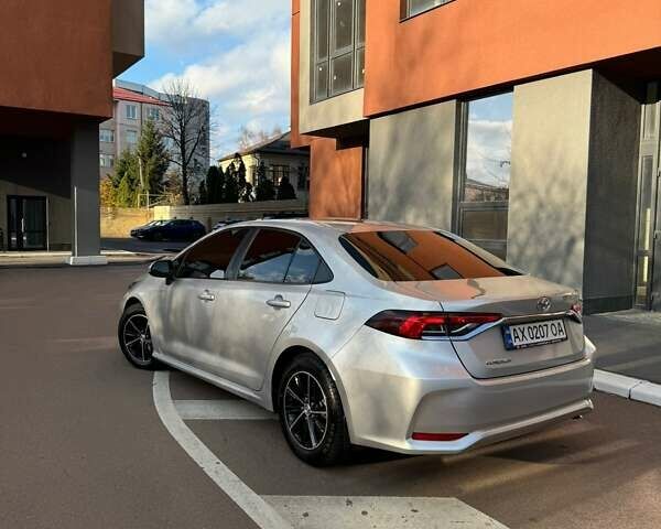 Сірий Тойота Королла, об'ємом двигуна 1.6 л та пробігом 100 тис. км за 16199 $, фото 2 на Automoto.ua