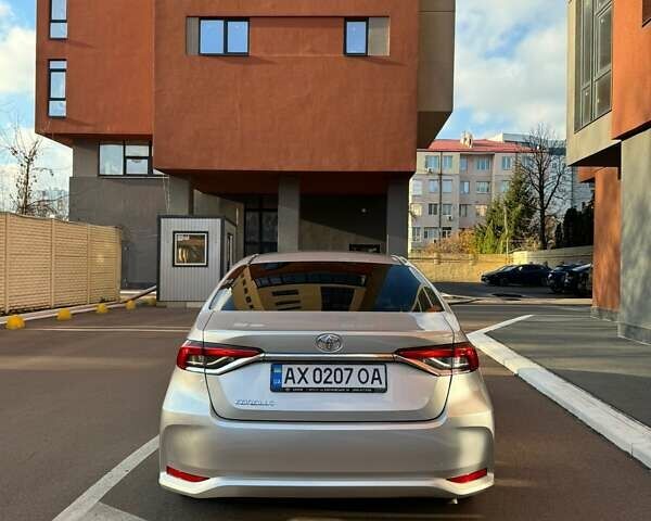 Сірий Тойота Королла, об'ємом двигуна 1.6 л та пробігом 100 тис. км за 16199 $, фото 5 на Automoto.ua