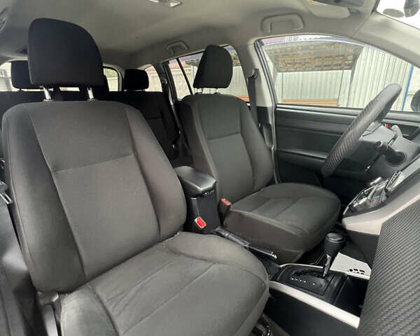 Серый Тойота Королла, объемом двигателя 1.5 л и пробегом 44 тыс. км за 14000 $, фото 26 на Automoto.ua