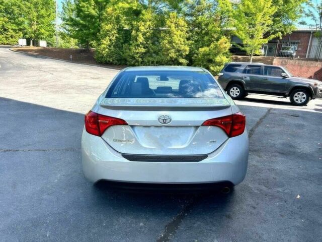 Серый Тойота Королла, объемом двигателя 1.8 л и пробегом 50 тыс. км за 15000 $, фото 4 на Automoto.ua