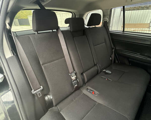 Серый Тойота Королла, объемом двигателя 1.5 л и пробегом 44 тыс. км за 14000 $, фото 25 на Automoto.ua