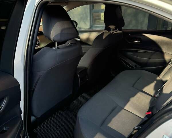 Сірий Тойота Королла, об'ємом двигуна 1.6 л та пробігом 100 тис. км за 16199 $, фото 7 на Automoto.ua