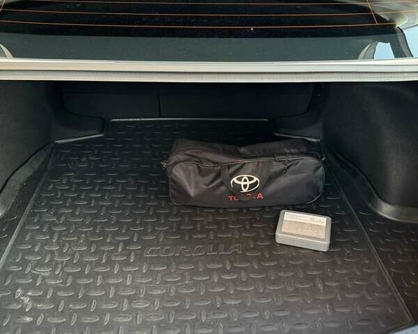 Серый Тойота Королла, объемом двигателя 1.6 л и пробегом 100 тыс. км за 15900 $, фото 10 на Automoto.ua