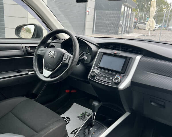 Серый Тойота Королла, объемом двигателя 1.5 л и пробегом 44 тыс. км за 14000 $, фото 24 на Automoto.ua