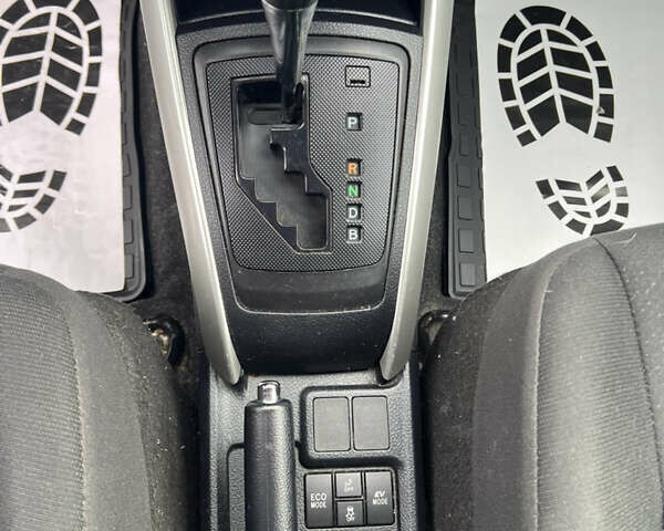 Серый Тойота Королла, объемом двигателя 1.5 л и пробегом 44 тыс. км за 14000 $, фото 19 на Automoto.ua