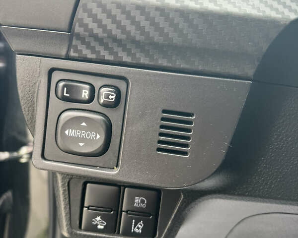 Серый Тойота Королла, объемом двигателя 1.5 л и пробегом 44 тыс. км за 14000 $, фото 16 на Automoto.ua