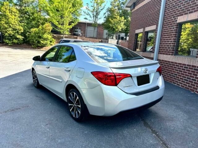 Серый Тойота Королла, объемом двигателя 1.8 л и пробегом 32 тыс. км за 6500 $, фото 4 на Automoto.ua