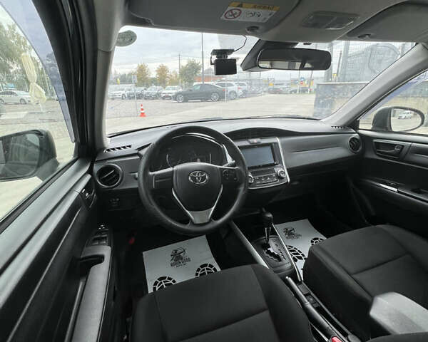 Серый Тойота Королла, объемом двигателя 1.5 л и пробегом 44 тыс. км за 14000 $, фото 14 на Automoto.ua