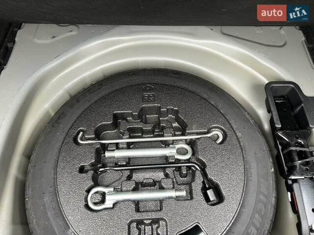 Серый Тойота Королла, объемом двигателя 1.6 л и пробегом 54 тыс. км за 20000 $, фото 14 на Automoto.ua