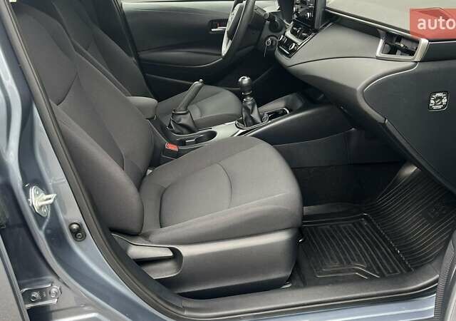 Серый Тойота Королла, объемом двигателя 1.6 л и пробегом 44 тыс. км за 17638 $, фото 5 на Automoto.ua