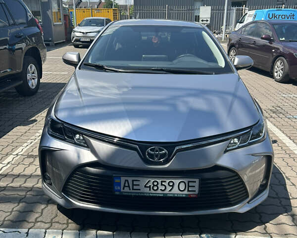 Сірий Тойота Королла, об'ємом двигуна 1.6 л та пробігом 44 тис. км за 19000 $, фото 9 на Automoto.ua