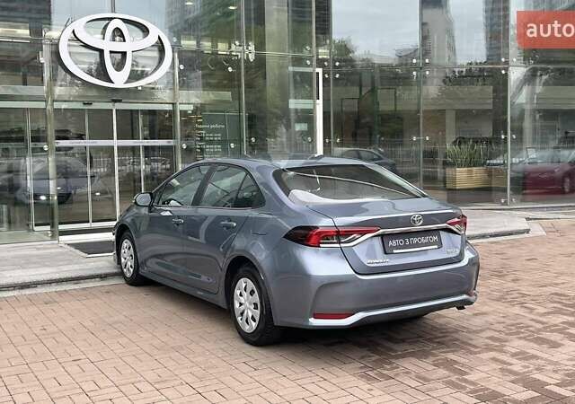 Серый Тойота Королла, объемом двигателя 1.6 л и пробегом 44 тыс. км за 17638 $, фото 1 на Automoto.ua