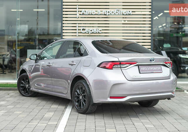 Сірий Тойота Королла, об'ємом двигуна 1.8 л та пробігом 51 тис. км за 23472 $, фото 1 на Automoto.ua