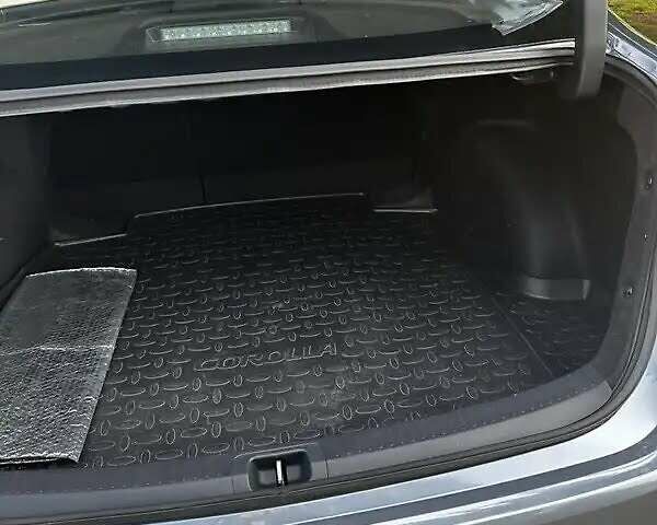 Серый Тойота Королла, объемом двигателя 1.6 л и пробегом 25 тыс. км за 17300 $, фото 10 на Automoto.ua