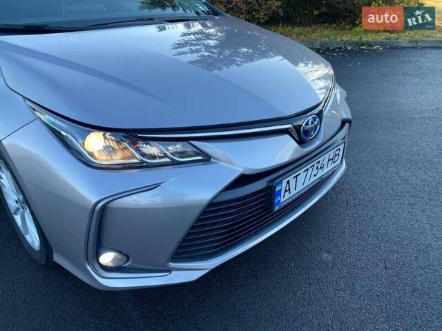 Серый Тойота Королла, объемом двигателя 1.8 л и пробегом 37 тыс. км за 23950 $, фото 2 на Automoto.ua